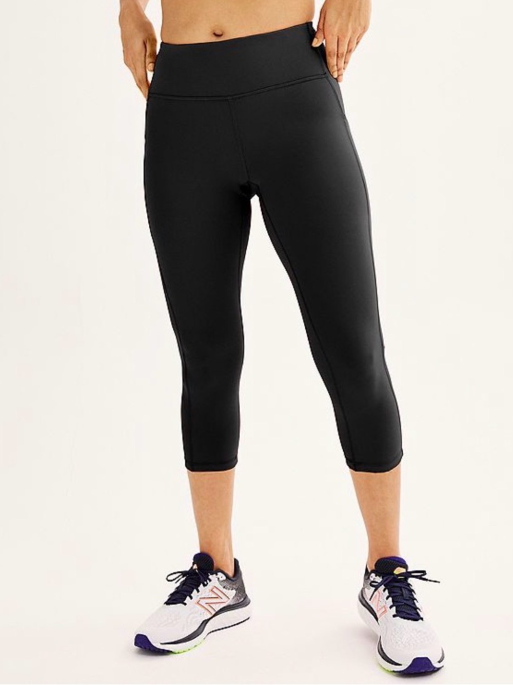 NWOT tek gear Black Capri Leggings Utrastretch Pocket High-waisted